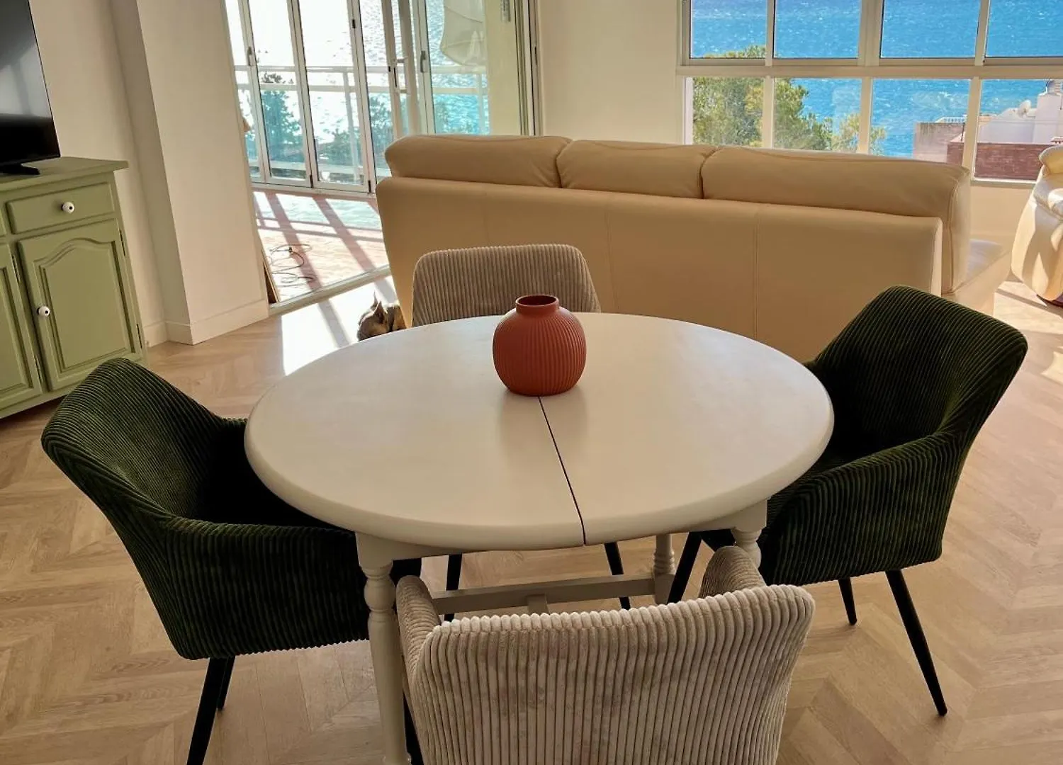 Spacieux Appartement Vue Mer Au Cap サロウ アパート